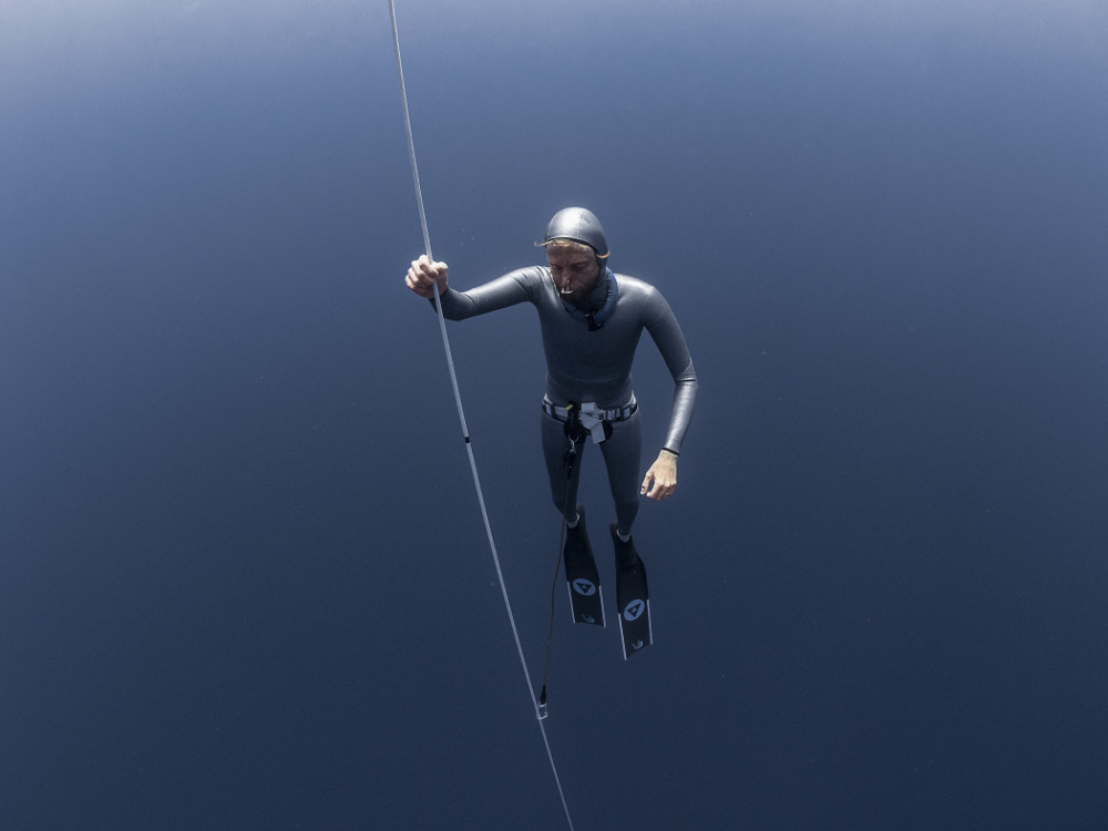 Adam deep breath dive